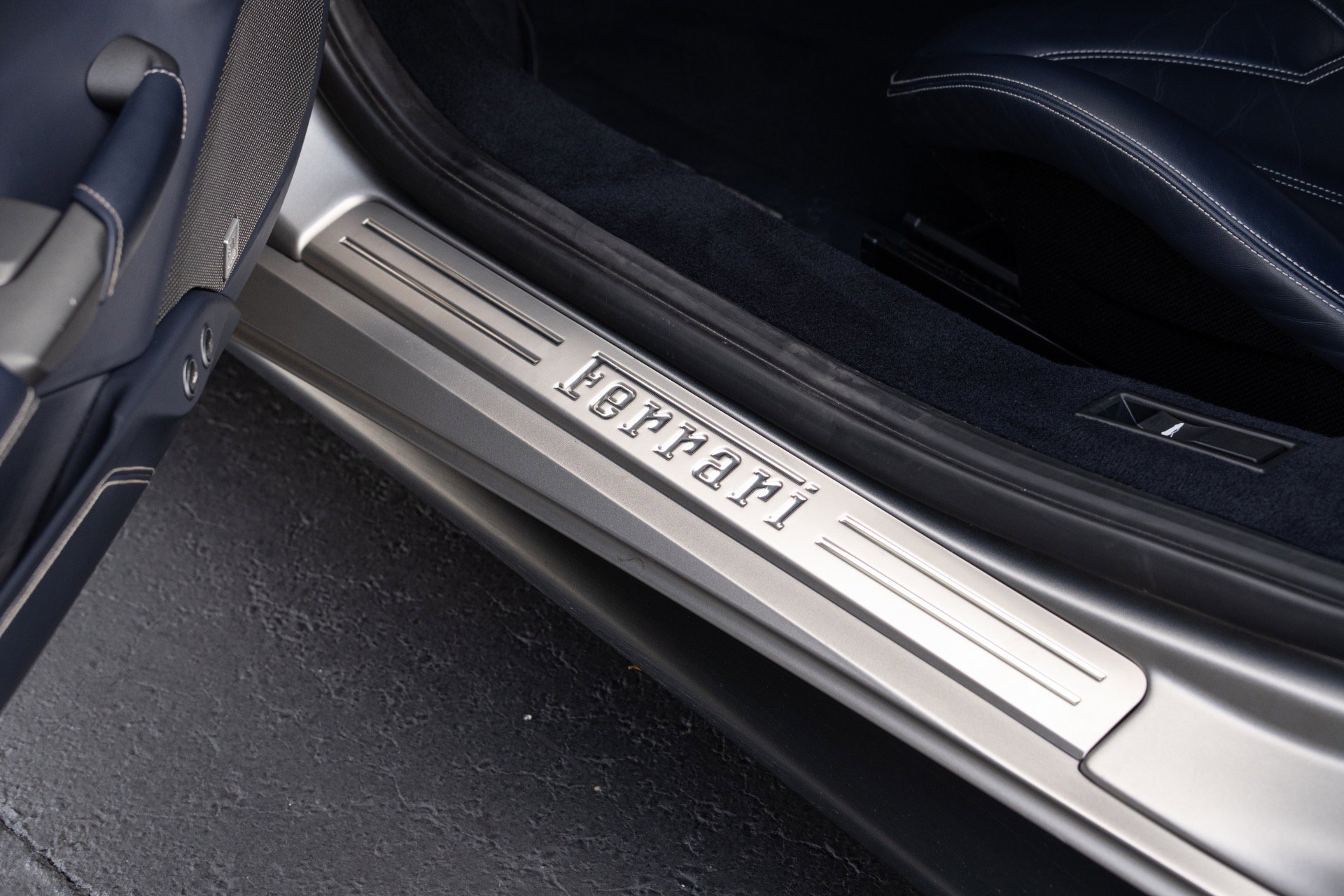 Used 2016 Ferrari 488 GTB image 40