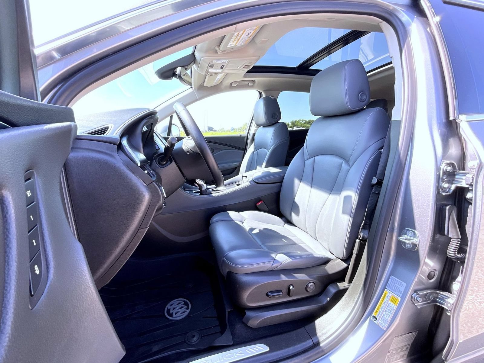 Certified 2020 Buick Envision Premium w/ Driver Confidence Package AWD/4WD image 10