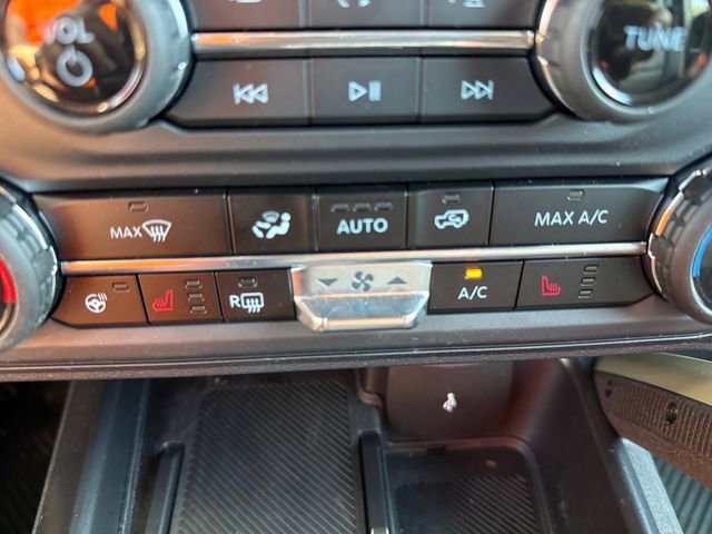 Used 2025 Ford Bronco Badlands AWD/4WD image 27