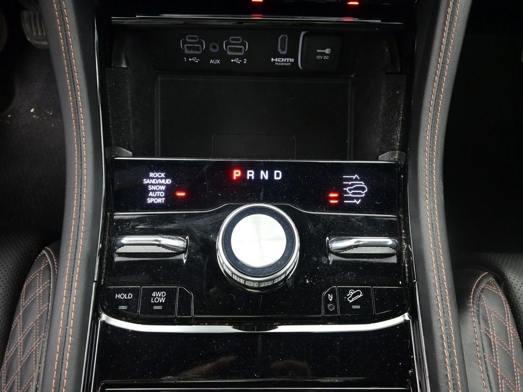 Used 2022 Jeep Grand Cherokee Summit image 3