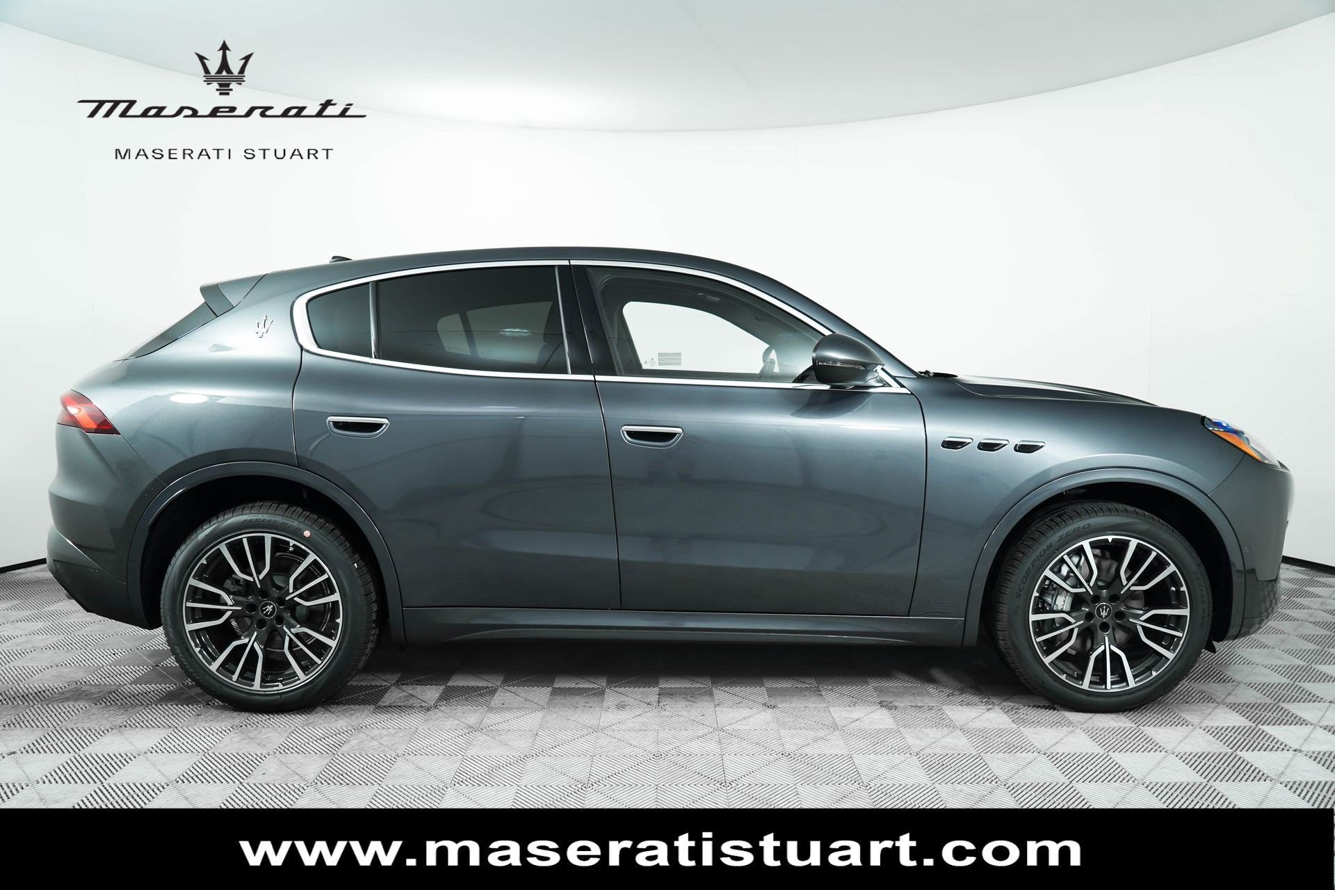 New 2025 Maserati Grecale GT AWD/4WD image 8