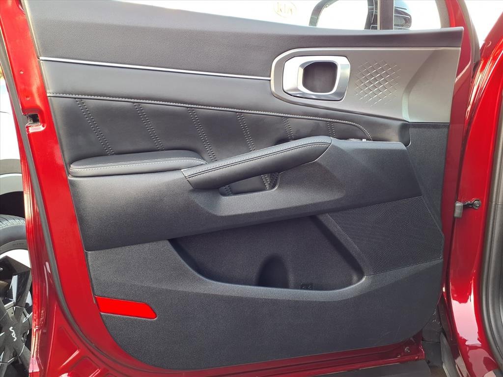 Certified 2022 Kia Sorento SX image 22