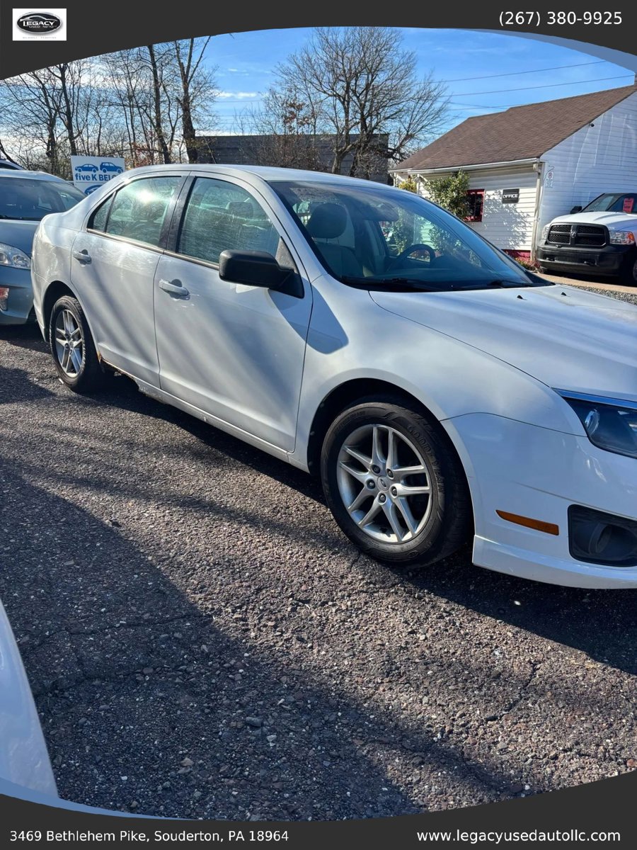 Used 2011 Ford Fusion S FWD image 8
