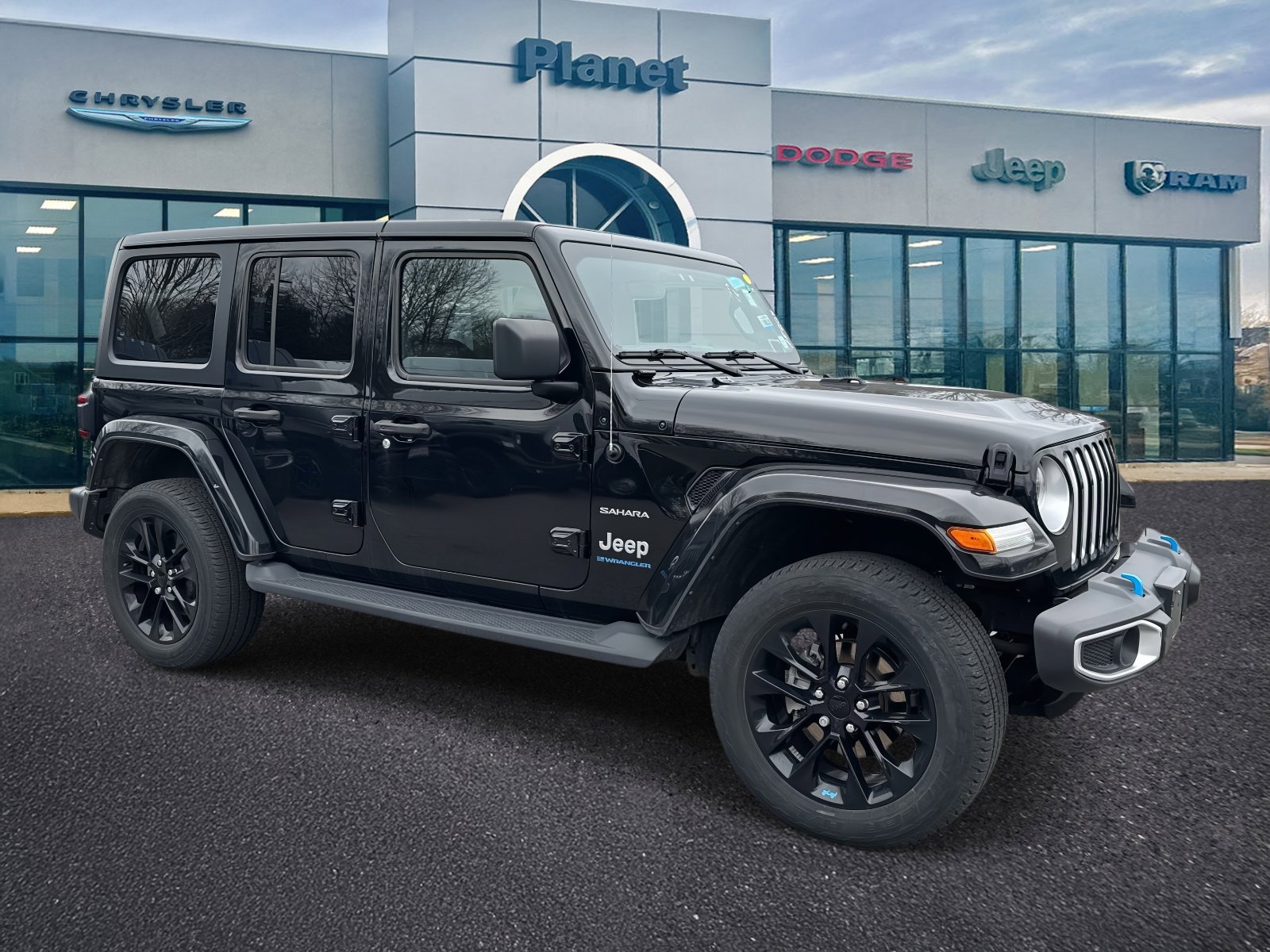 Used 2023 Jeep Wrangler Unlimited Sahara w/ Cold Weather Group