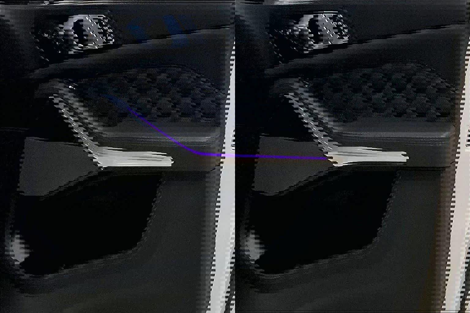 Used 2022 BMW X5 M w/ Executive Package image 21