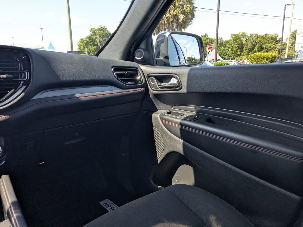Used 2025 Dodge Durango GT RWD image 18