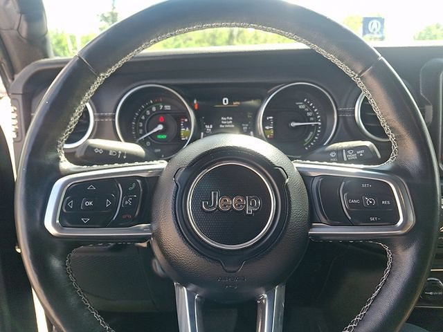 Used 2023 Jeep Wrangler Unlimited Sahara w/ Cold Weather Group AWD/4WD image 18