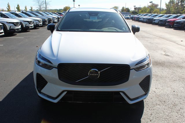 New 2026 Volvo XC60 B5 Plus w/ Protection Package Premier image 8