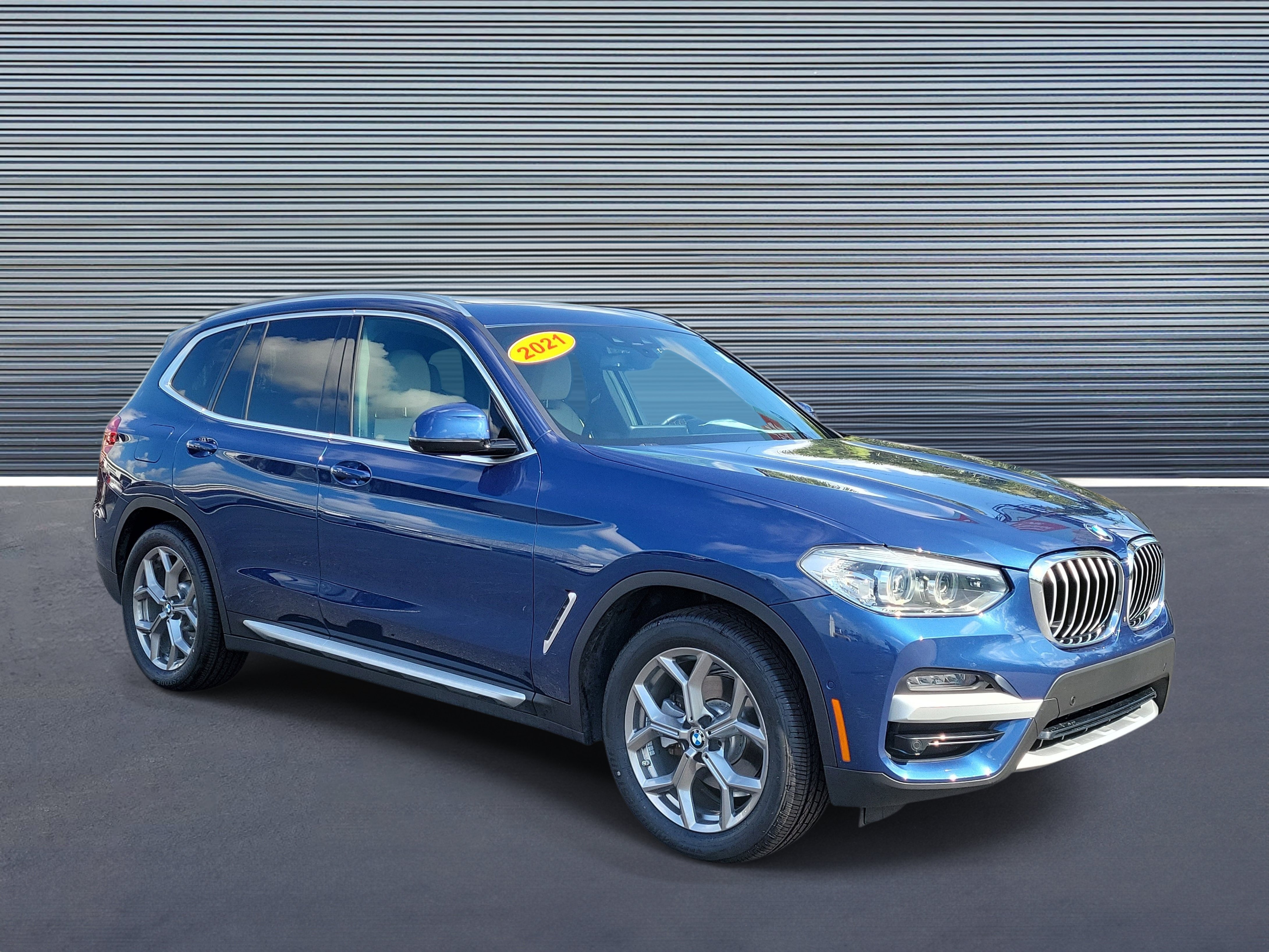 Used 2021 BMW X3 xDrive30e w/ Premium Package AWD/4WD image 2