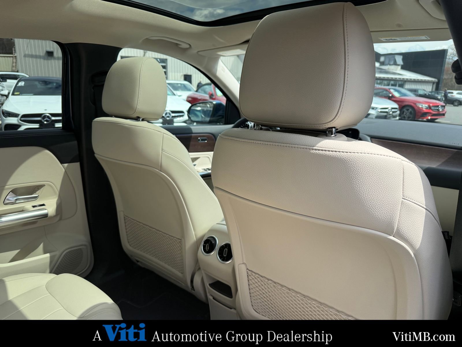 Certified 2022 Mercedes-Benz GLA 250 4MATIC image 27