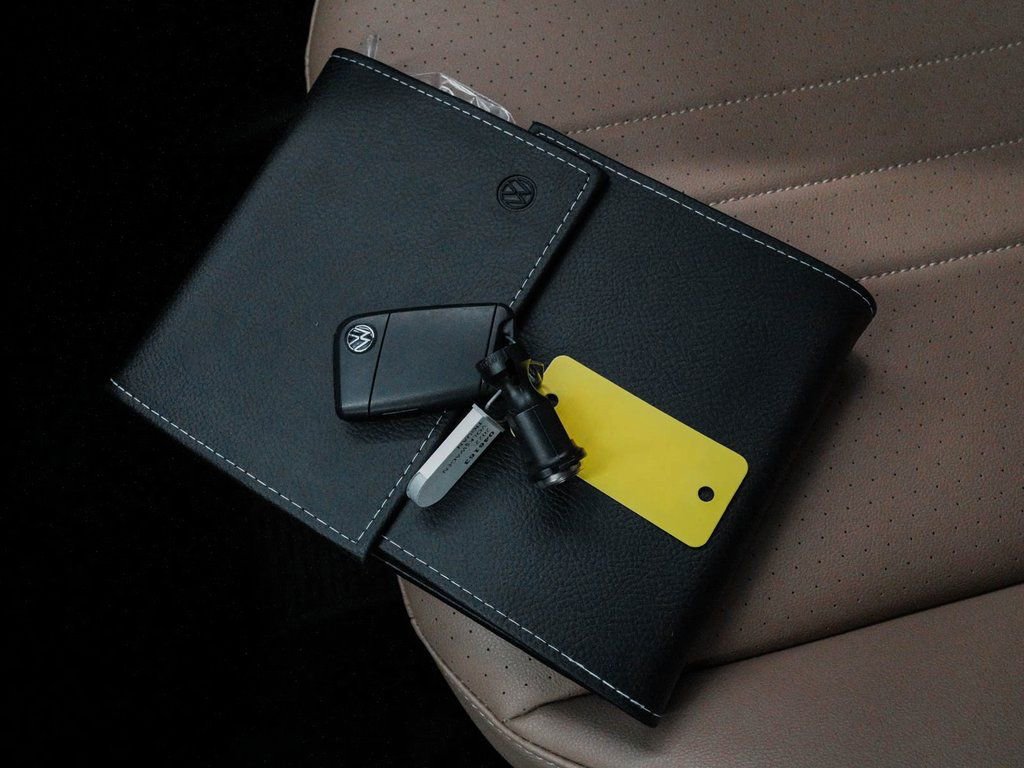 Used 2022 Volkswagen Tiguan SE w/ Panoramic Sunroof Package image 22