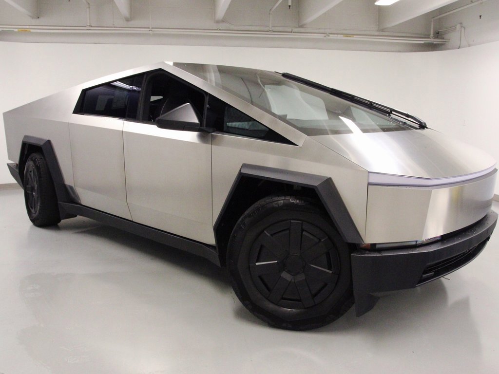 Used 2024 Tesla Cybertruck AWD Crew Cab image 4