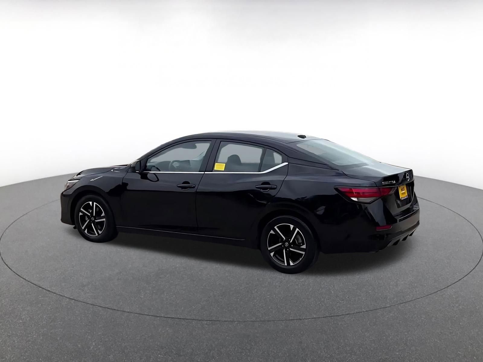 Used 2025 Nissan Sentra SV image 10