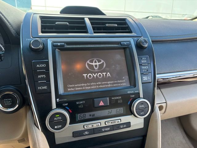 Used 2014 Toyota Camry XLE w/ Leather Package image 4