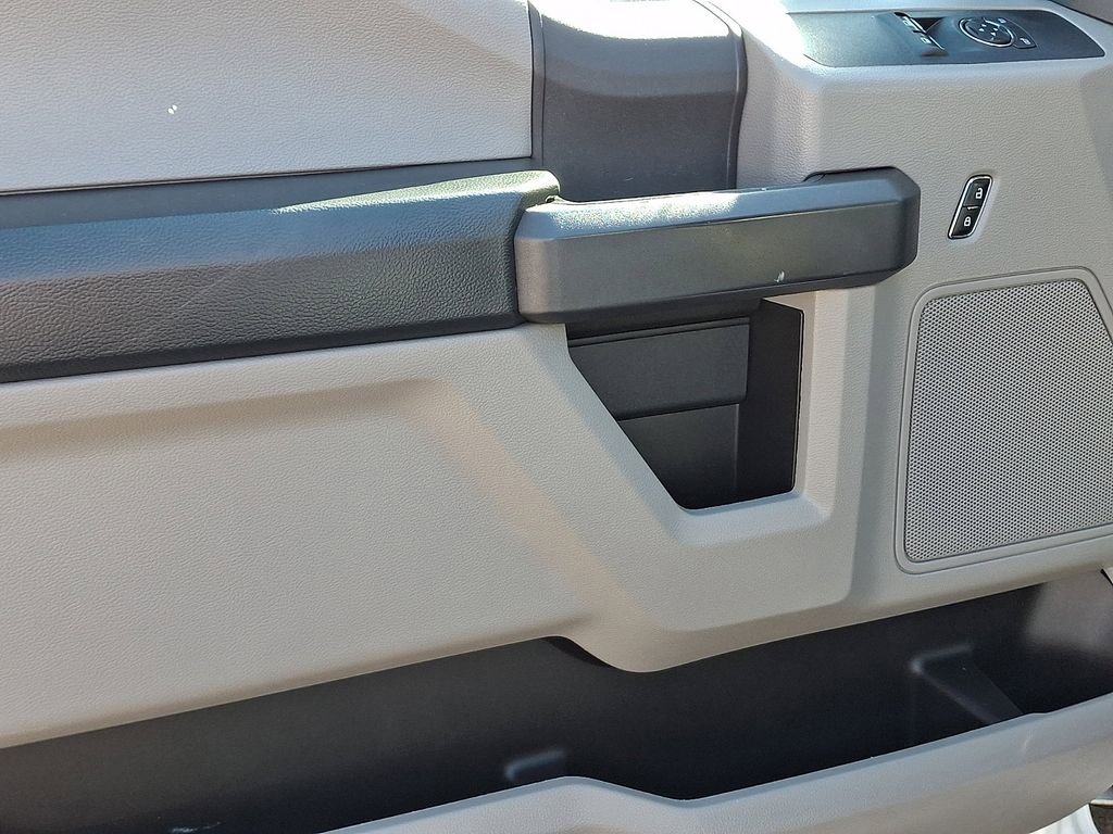 Used 2022 Ford F350 XL w/ Power Equipment Group image 10