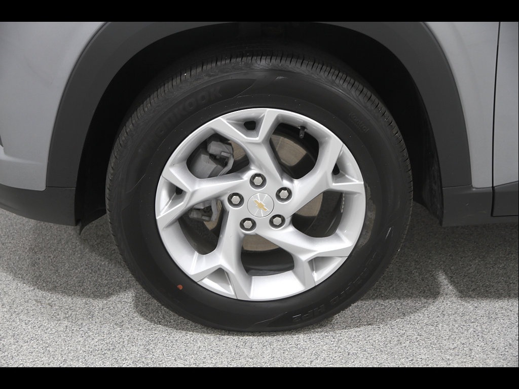 Certified 2024 Chevrolet Trax LS w/ LS Convenience Package FWD image 21