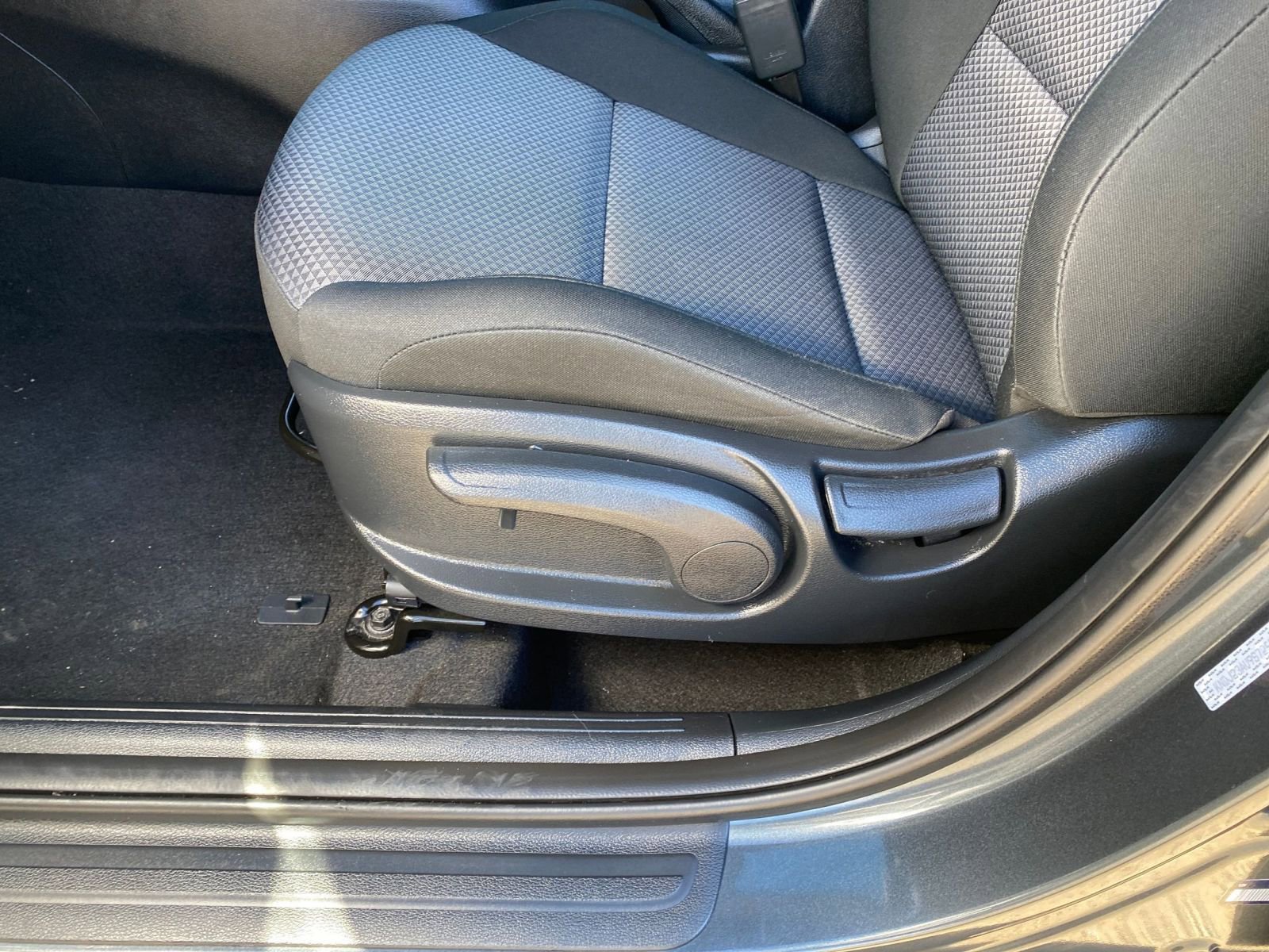 Used 2025 Kia Soul LX w/ LX Technology Package image 22