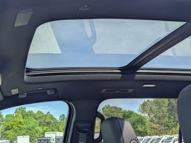 New 2026 Chevrolet Traverse RS image 13