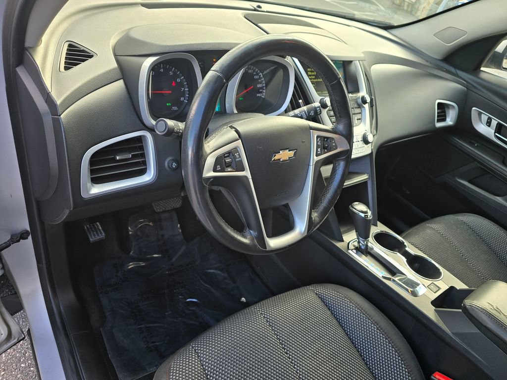 Used 2017 Chevrolet Equinox LT w/ Convenience Package image 23