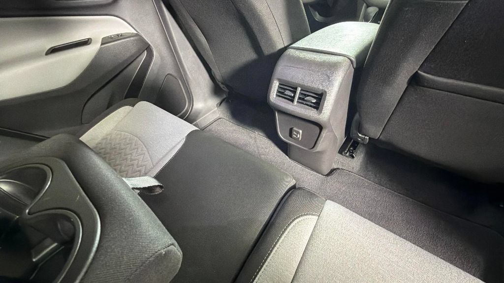 Used 2024 Chevrolet Equinox LS w/ Driver Confidence II Package FWD image 30