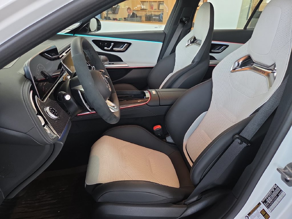 New 2026 Mercedes-Benz E 53 AMG e 4MATIC Wagon image 16