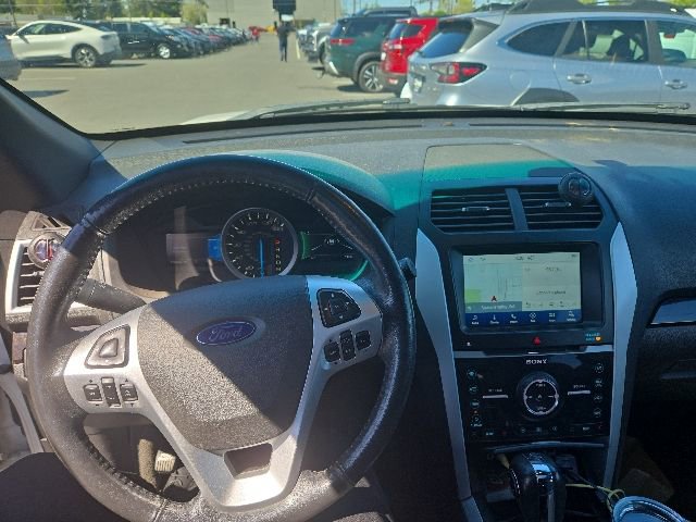 Used 2014 Ford Explorer Limited w/ Equipment Group 301A FWD image 13