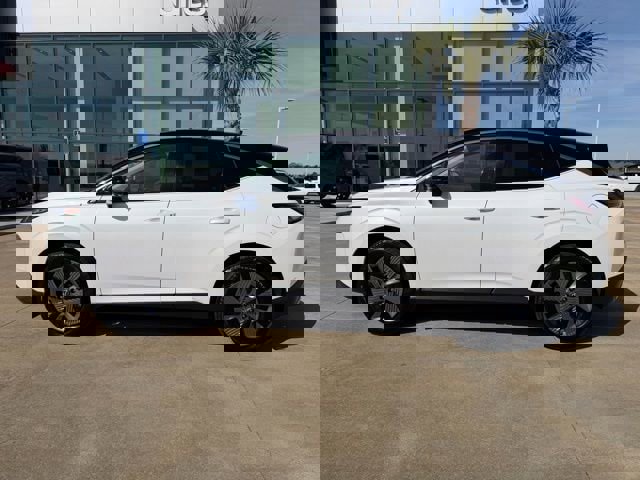 Used 2025 Nissan Murano SL image 2