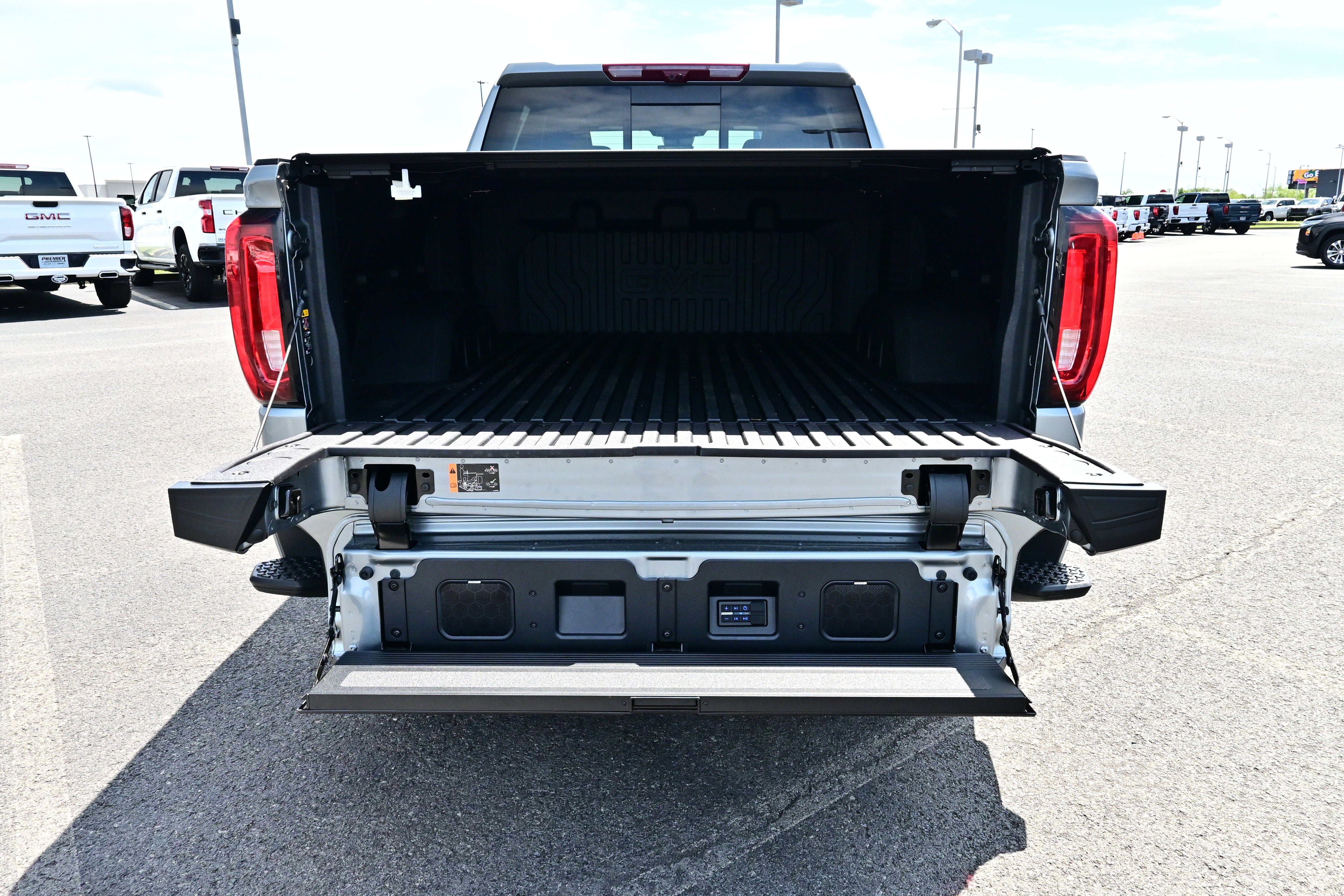 New 2026 GMC Sierra 1500 Denali Ultimate AWD/4WD image 11