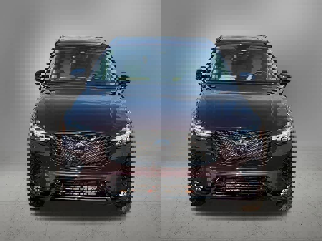 Used 2026 Volvo XC60 B5 Ultra w/ Protection Package Premier image 9