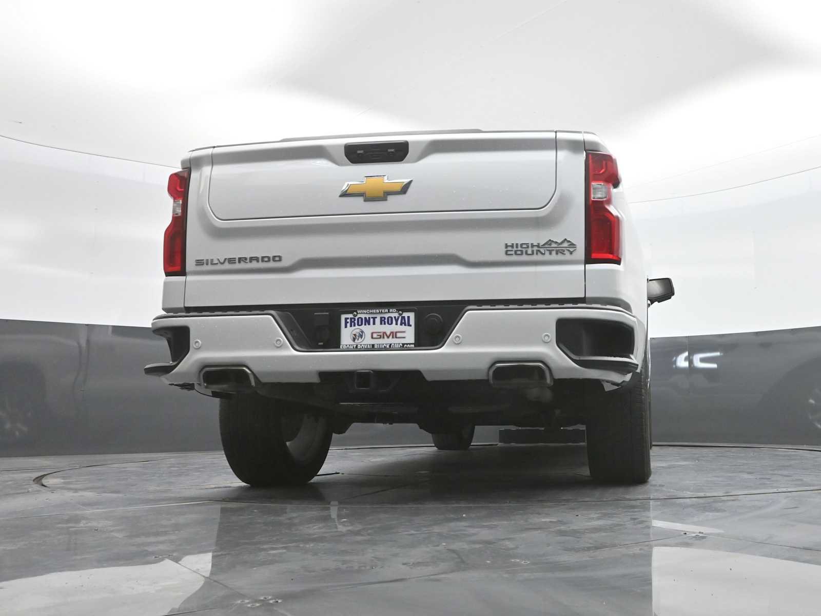 Used 2024 Chevrolet Silverado 1500 High Country w/ High Country Premium Package AWD/4WD image 43