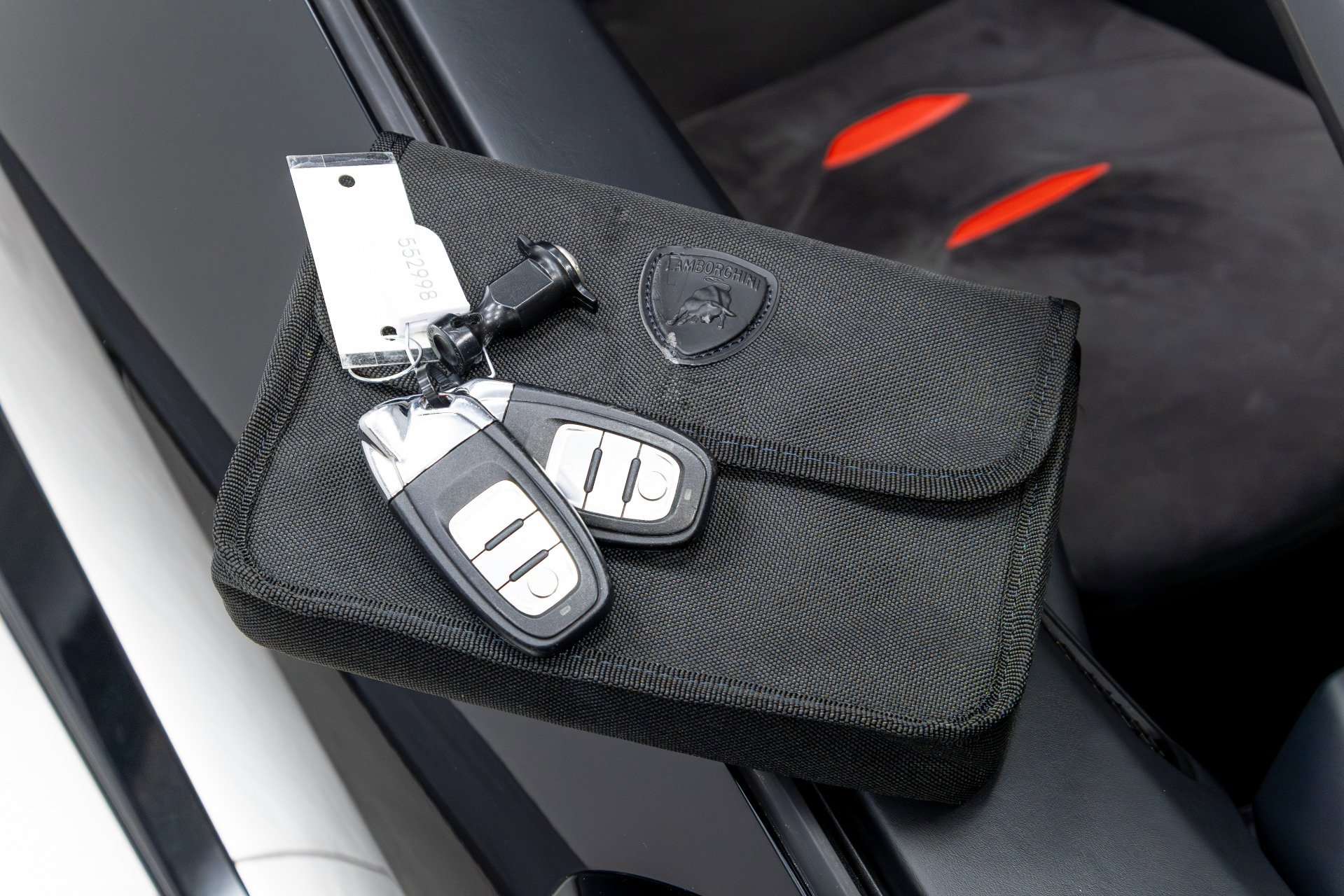 Used 2020 Lamborghini Huracan EVO image 82