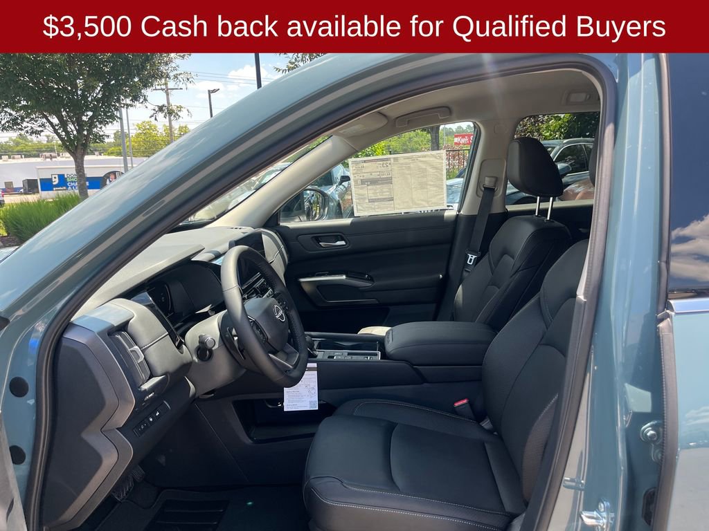 New 2026 Nissan Pathfinder SL FWD image 10