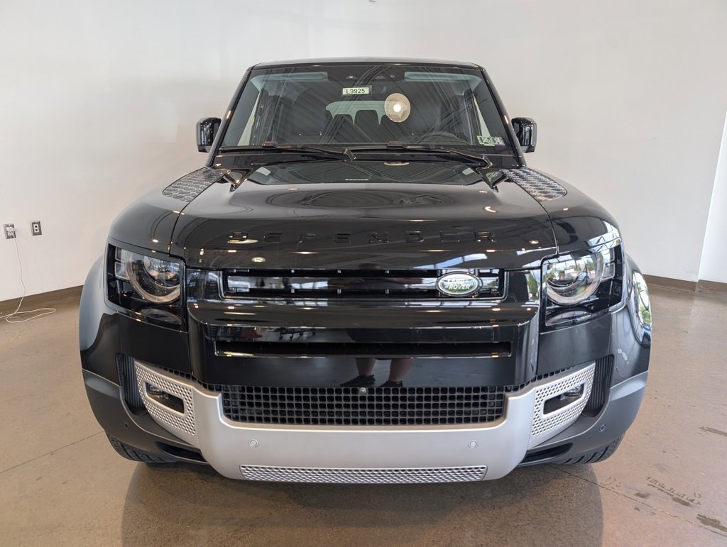 New 2025 Land Rover Defender 110 S image 2