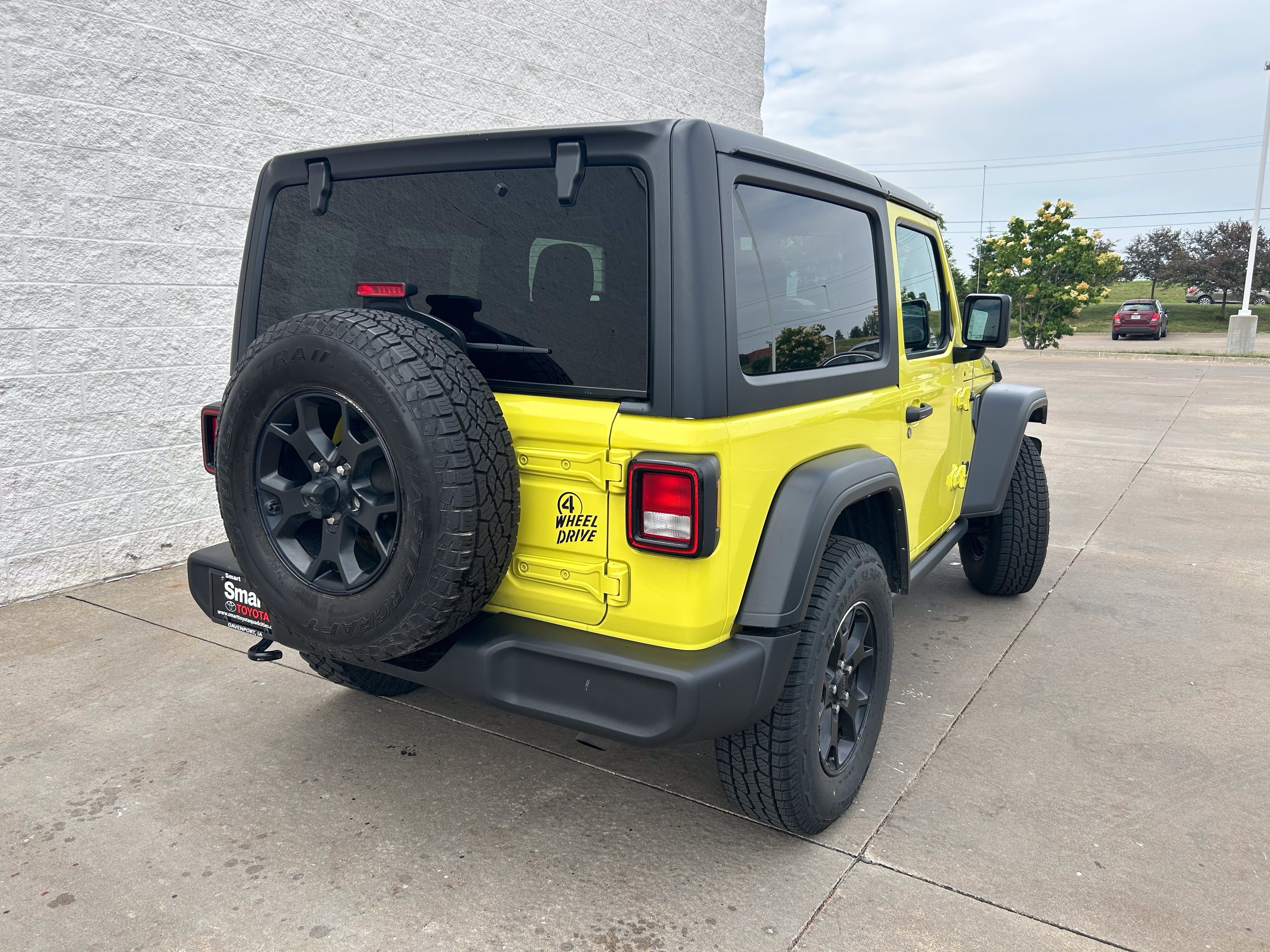 Used 2023 Jeep Wrangler Sport AWD/4WD image 6