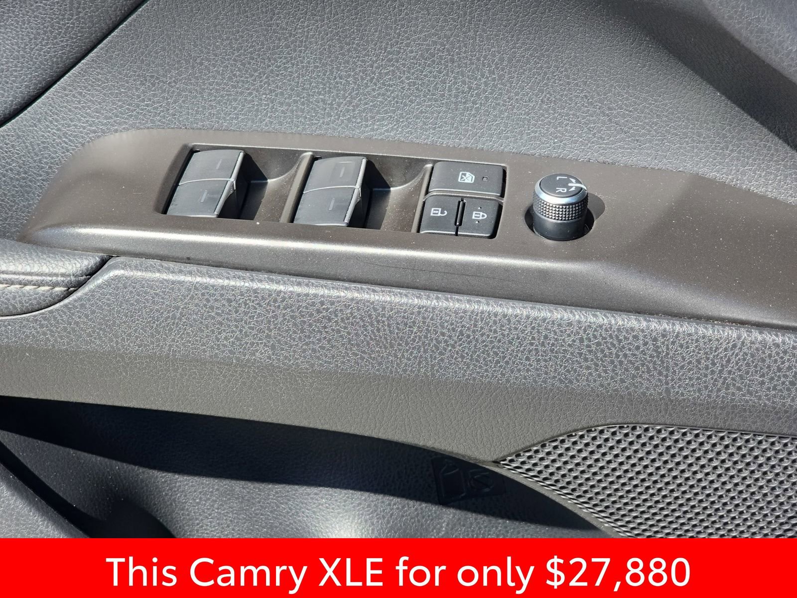 Used 2024 Toyota Camry XLE FWD image 34