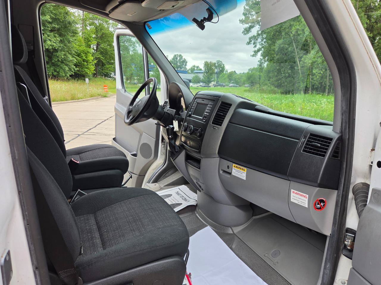 Used 2018 Freightliner Sprinter 3500 RWD image 19