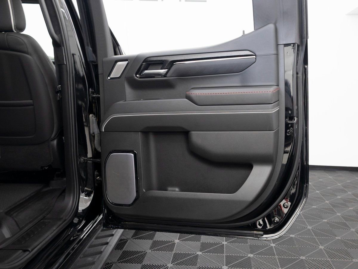Used 2025 GMC Sierra 1500 AT4X image 24