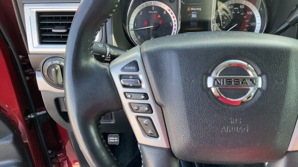 Used 2017 Nissan Titan PRO-4X w/ Pro-4x Convenience Package AWD/4WD image 19