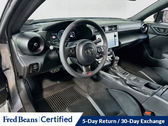 Used 2025 Toyota GR86 Premium w/ Performance Package RWD image 16