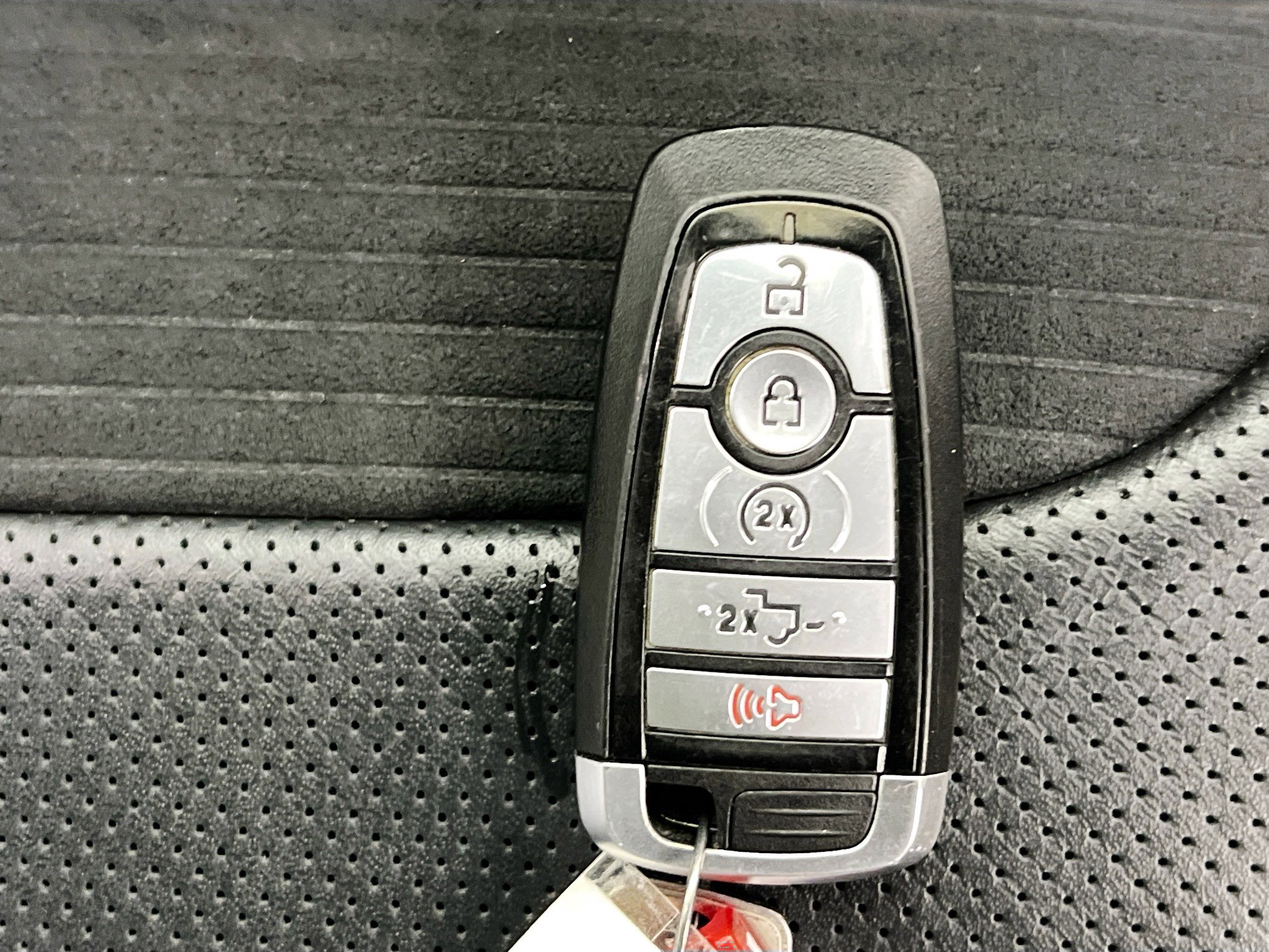 Used 2022 Ford F150 Raptor w/ Raptor 37 Performance Package image 36