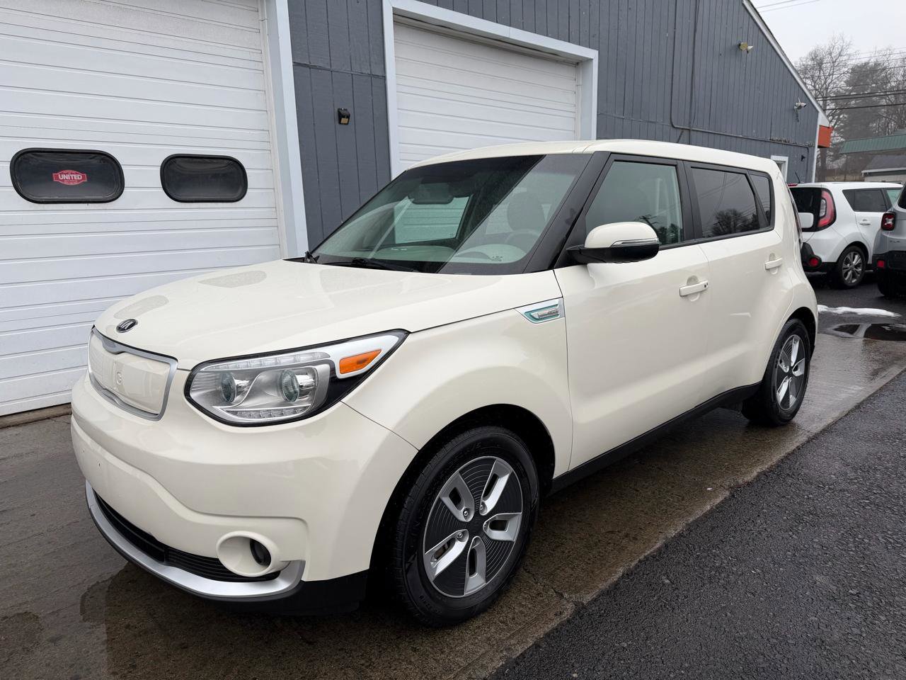 Used 2018 Kia Soul EV image 1