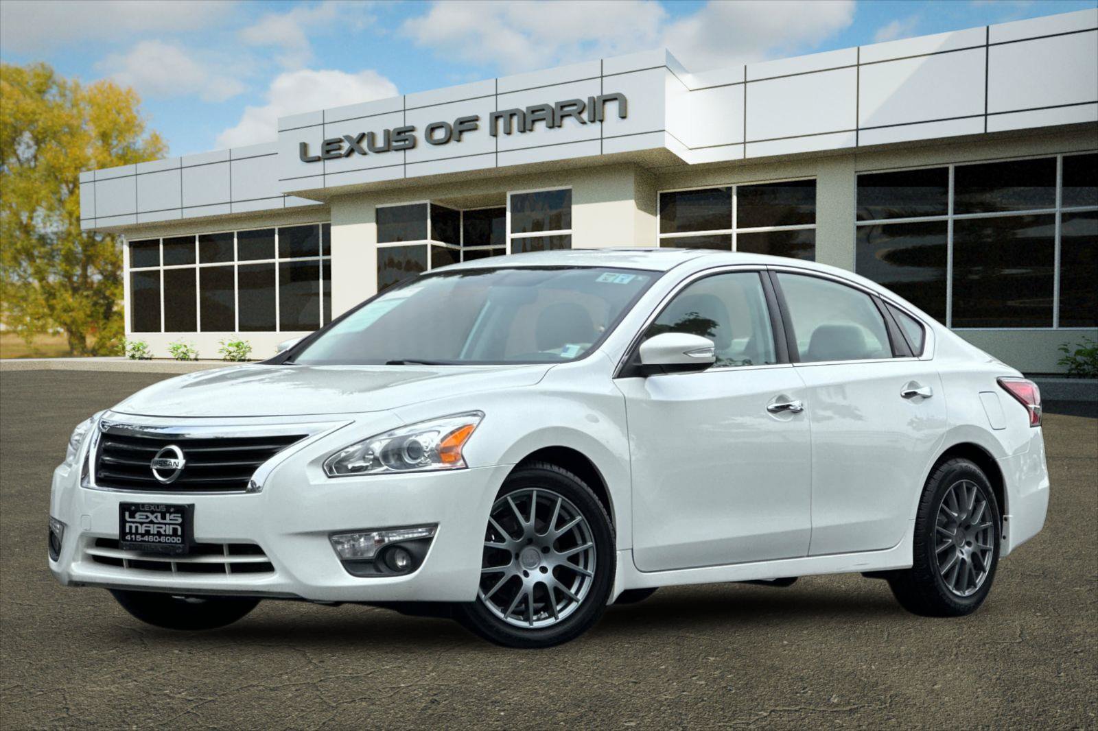 Used 2014 Nissan Altima 2.5 SV w/ Convenience Package