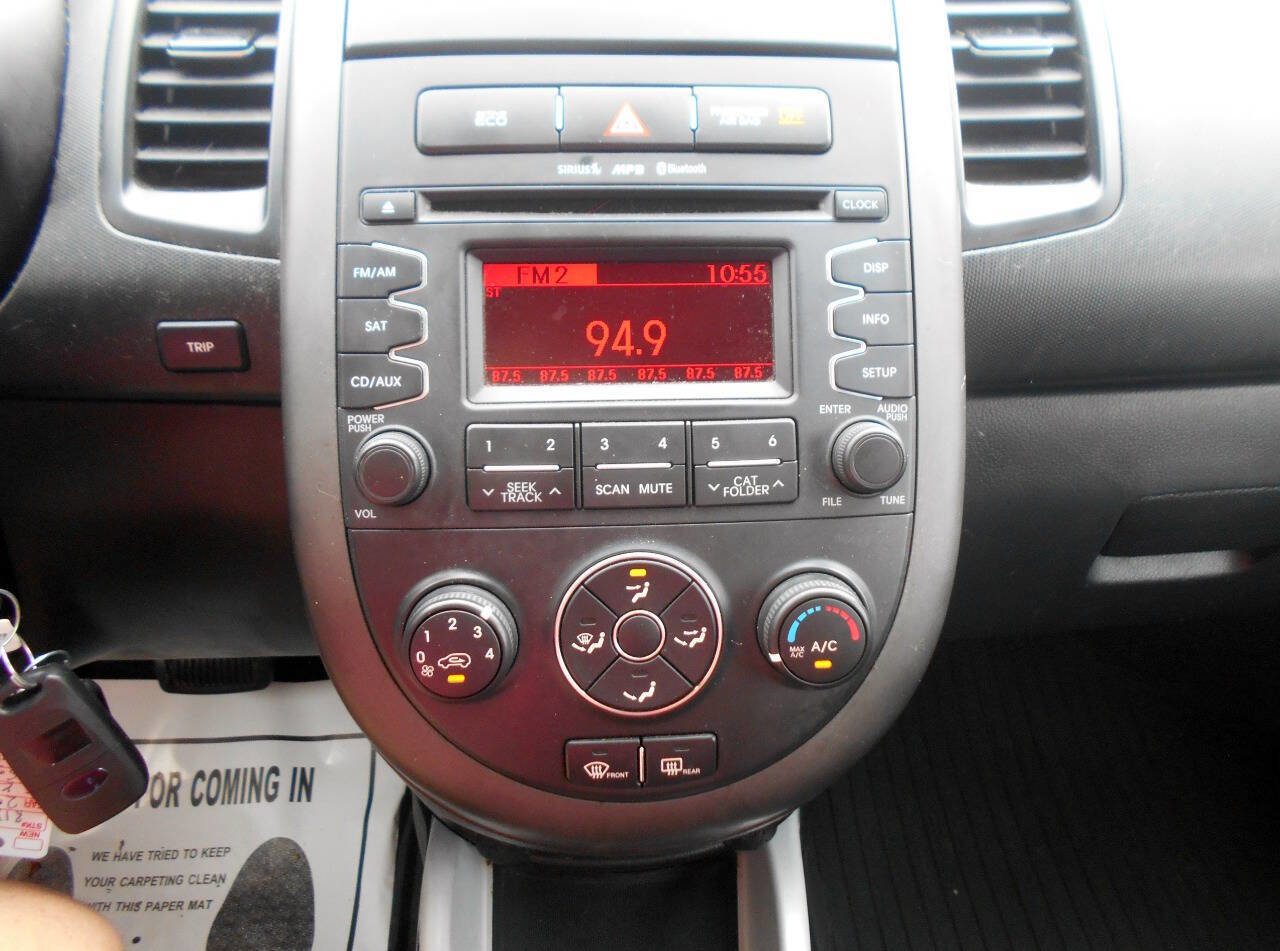 Used 2012 Kia Soul + image 15