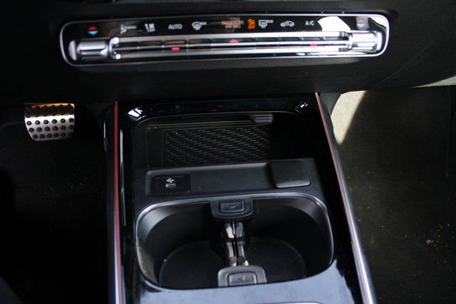 New 2024 Mercedes-Benz GLB 35 AMG 4MATIC image 28