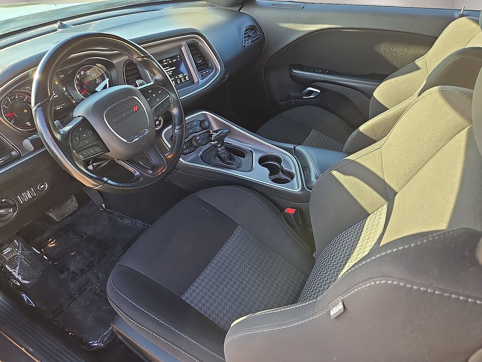 Used 2022 Dodge Challenger GT AWD/4WD image 19