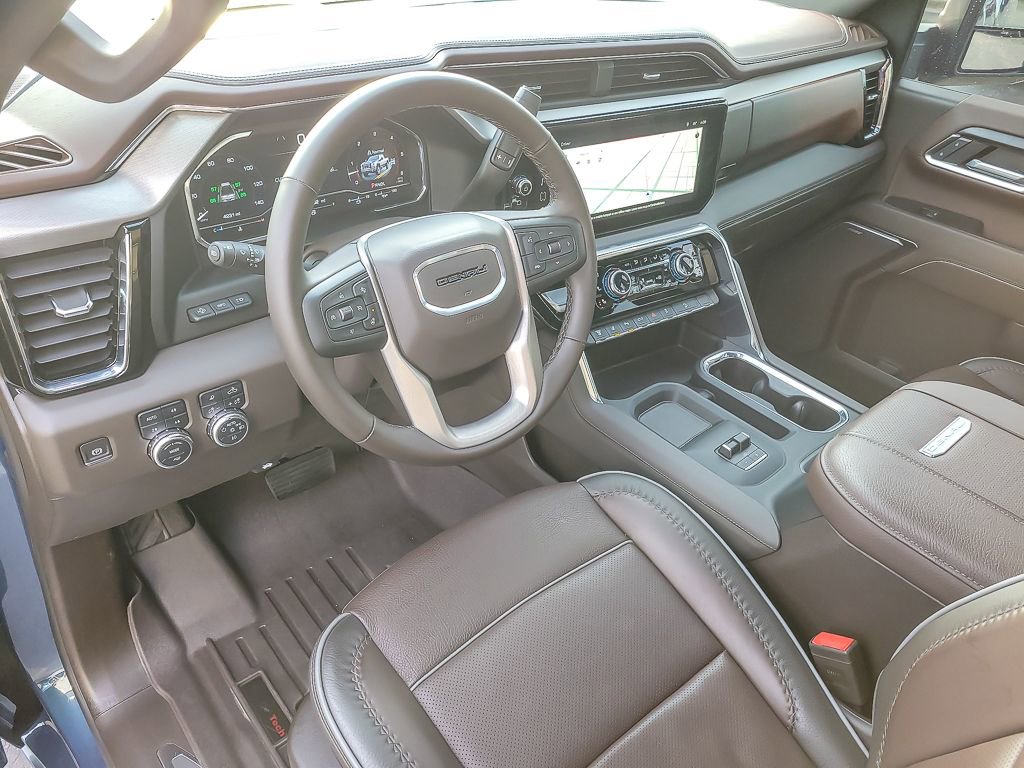 Used 2024 GMC Sierra 2500 Denali w/ Technology Package image 8