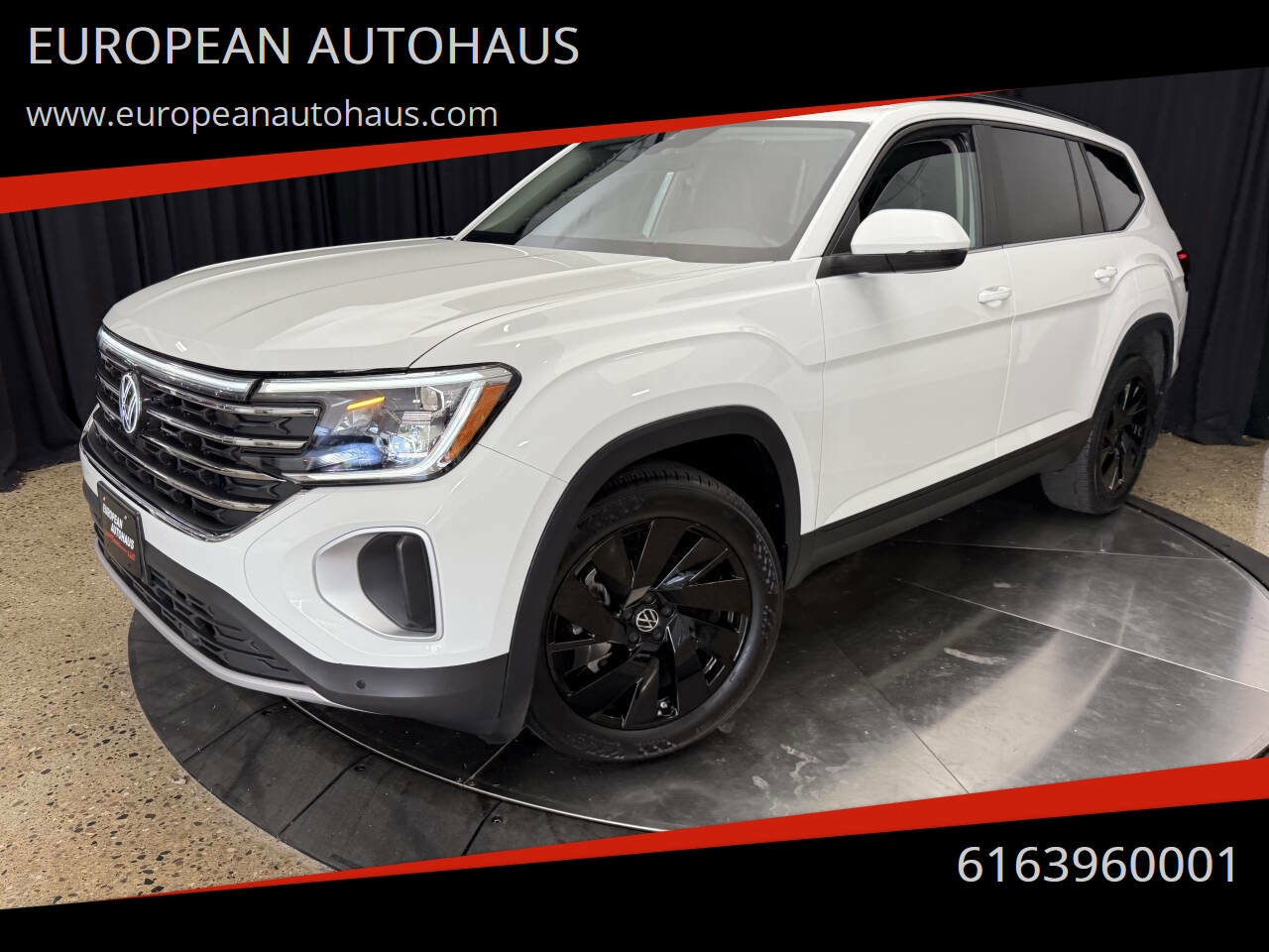 Used 2024 Volkswagen Atlas SE w/ Panoramic Sunroof Package image 1