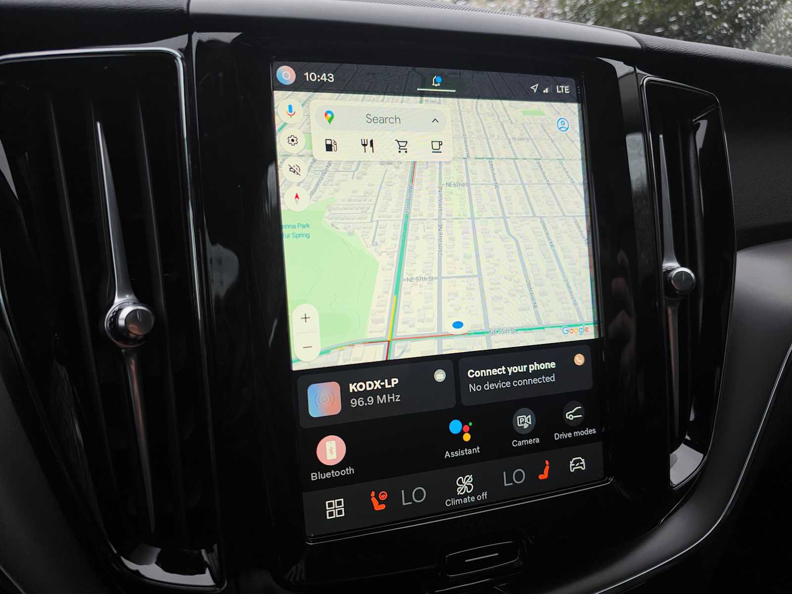 Certified 2025 Volvo XC60 B5 Core w/ Protection Package Premier image 30