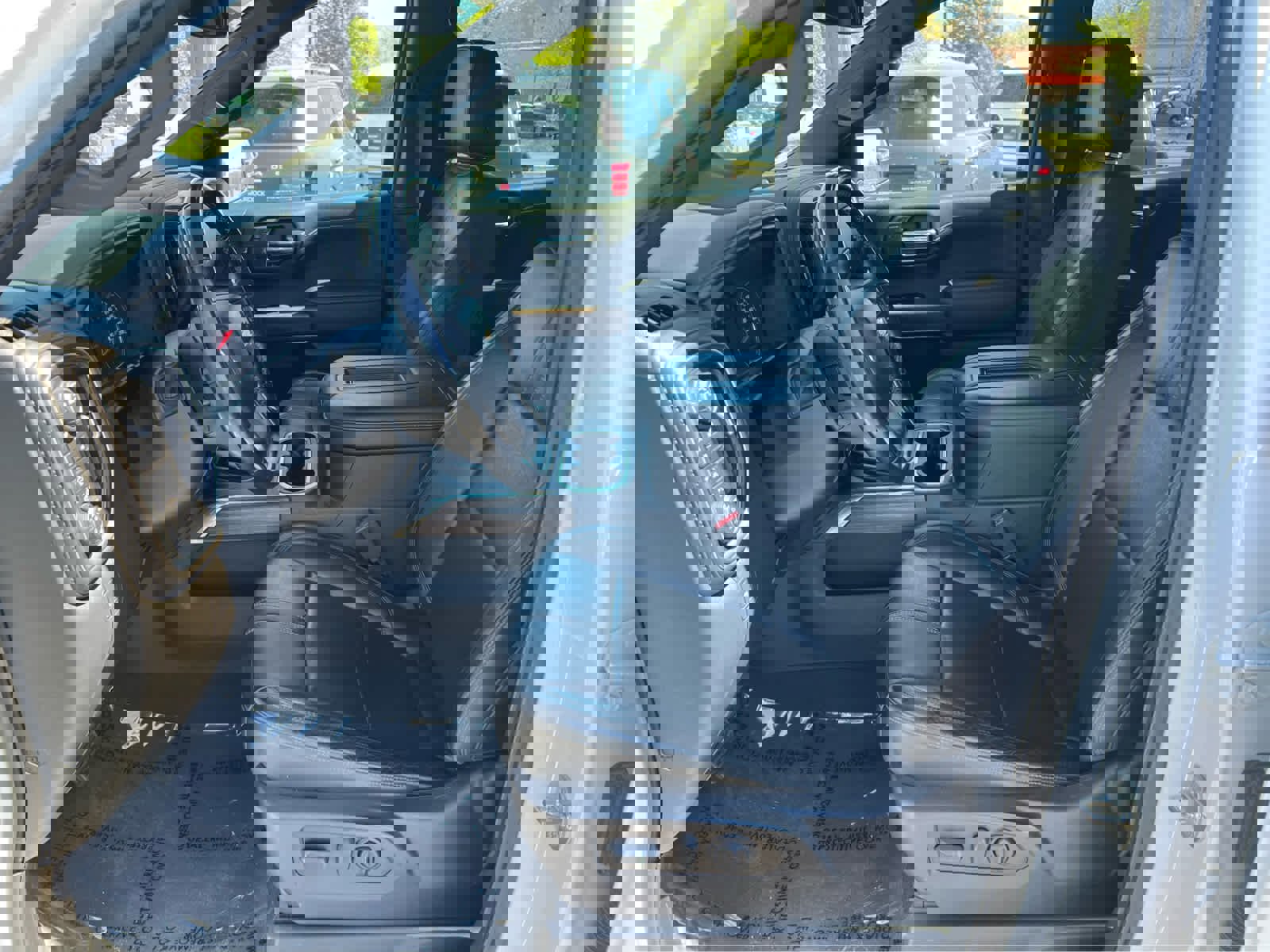 Used 2022 Chevrolet Silverado 1500 High Country AWD/4WD image 29