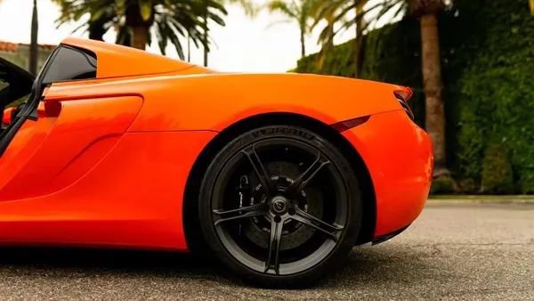Used 2015 McLaren 650S Spider RWD image 26
